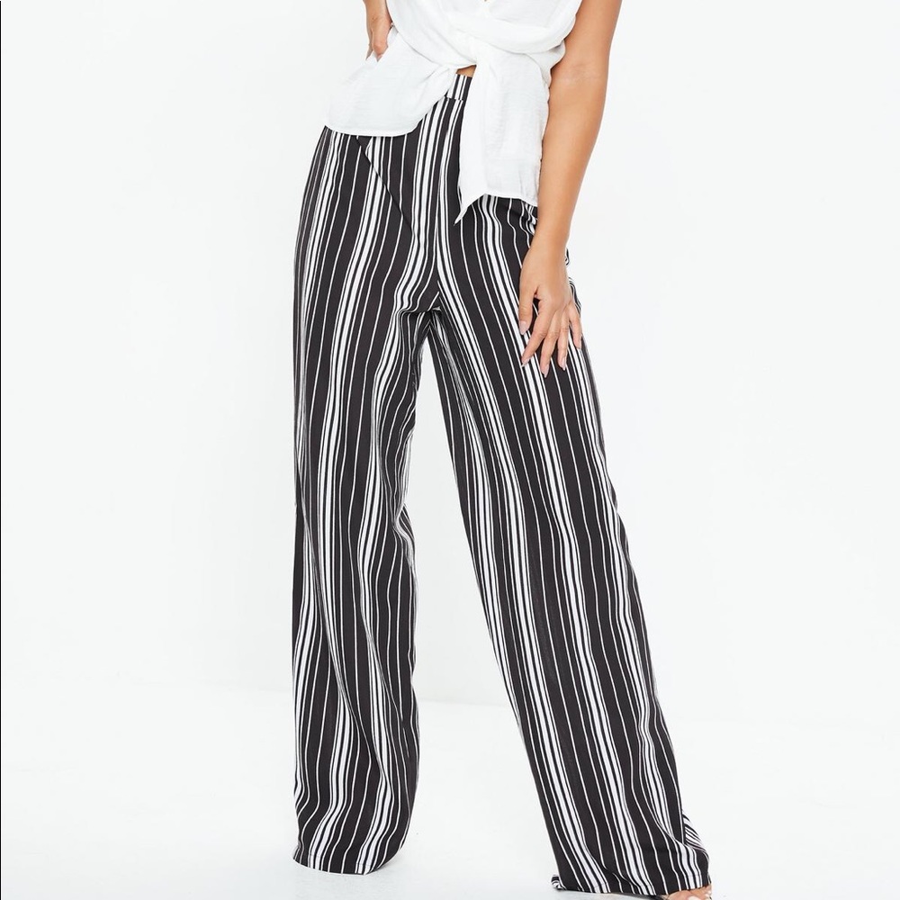 Black and white pin stripe pants missguideus